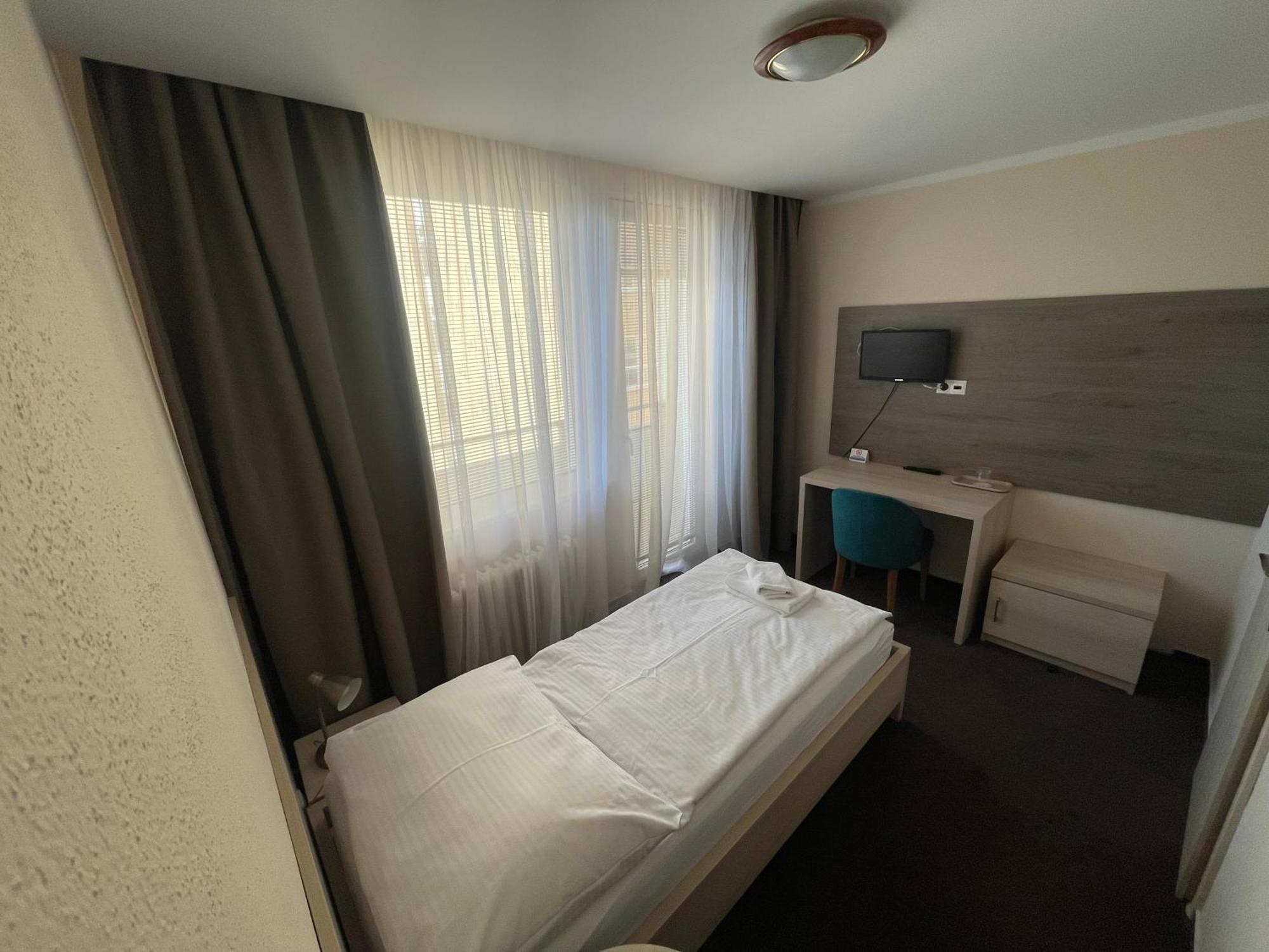 Hotel Spectrum Trnava Exterior foto