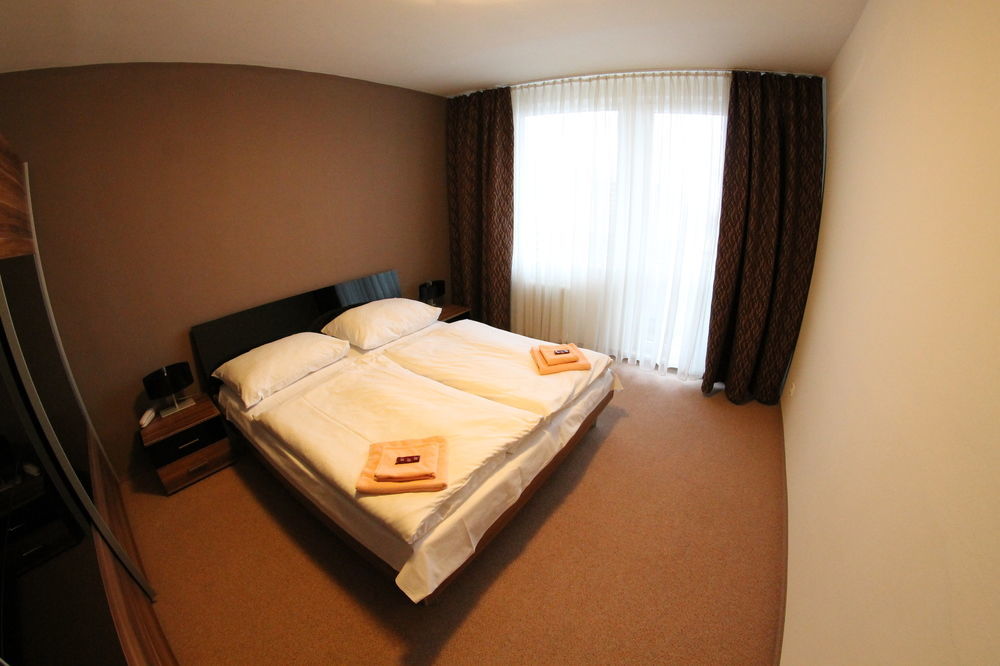 Hotel Spectrum Trnava Exterior foto