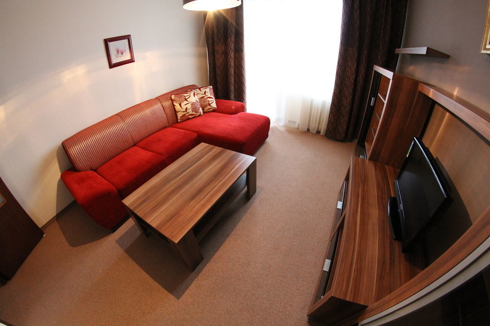 Hotel Spectrum Trnava Exterior foto